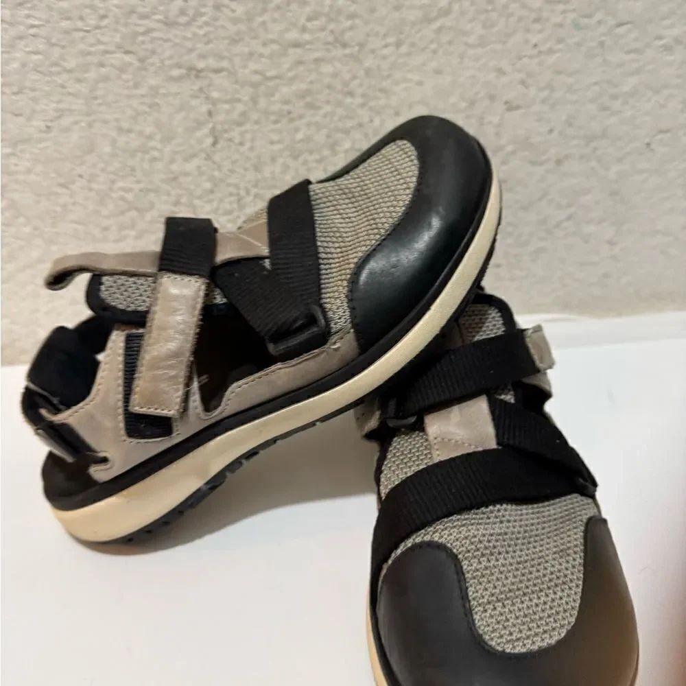 $199 SAS Cub Stone Age Sport Comfy Women’s Size 6.5 Summer Sandals